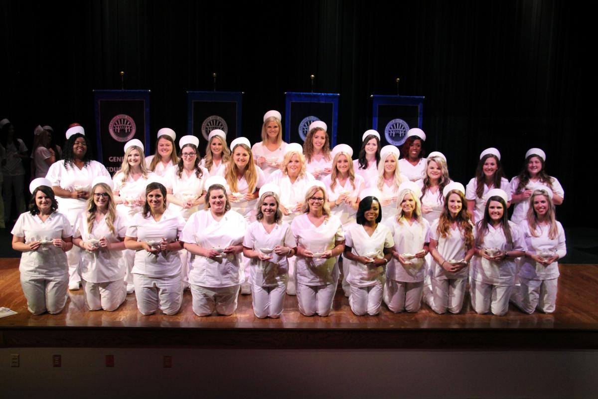 Group photo from 2018 Capping & Pinning Ceremony.